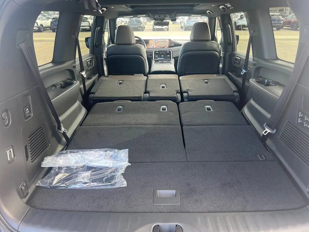 Nissan Armada снимка Nissan Armada