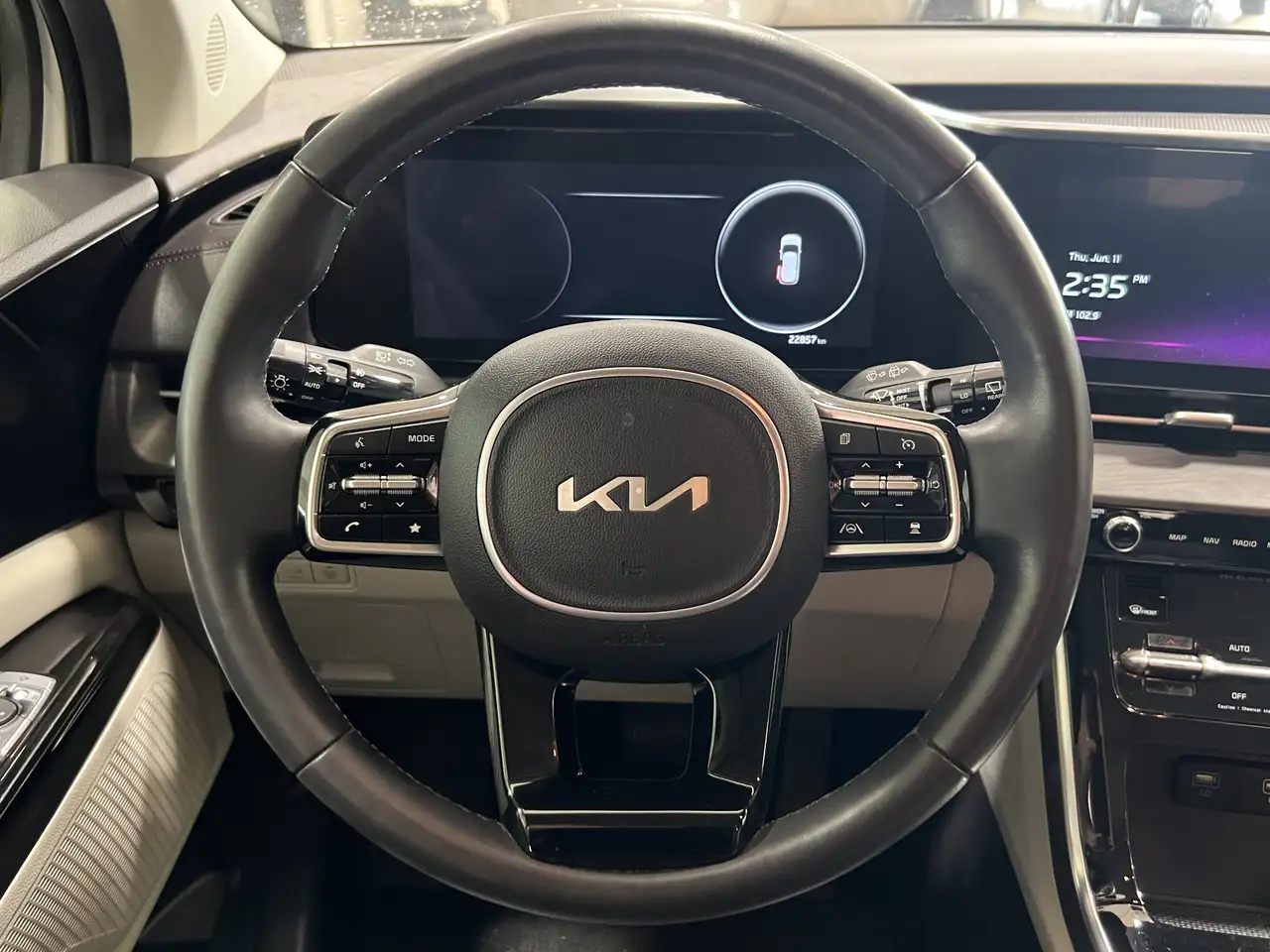 Kia Carnival photo Kia Carnival