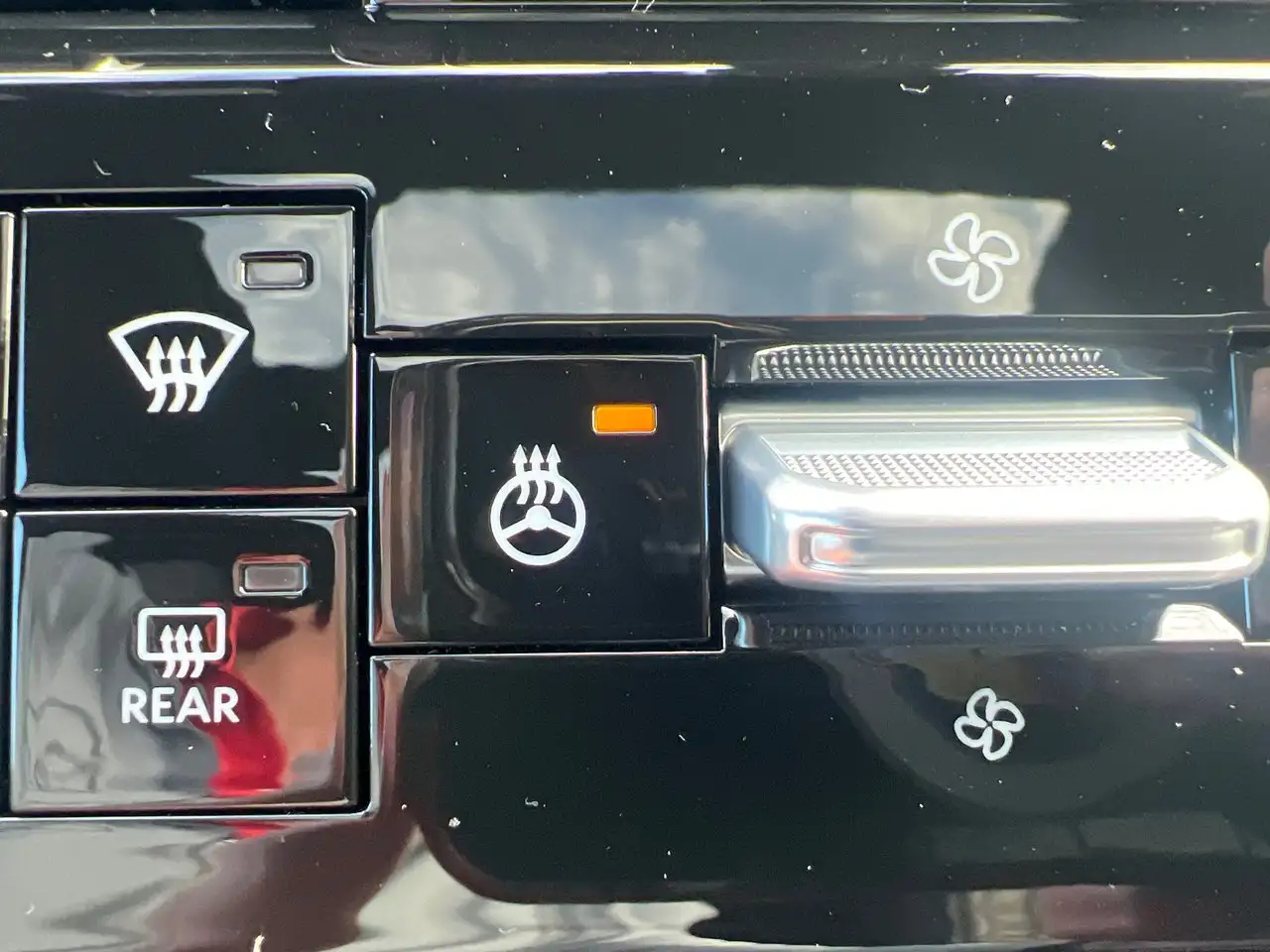Nissan Armada снимка Nissan Armada