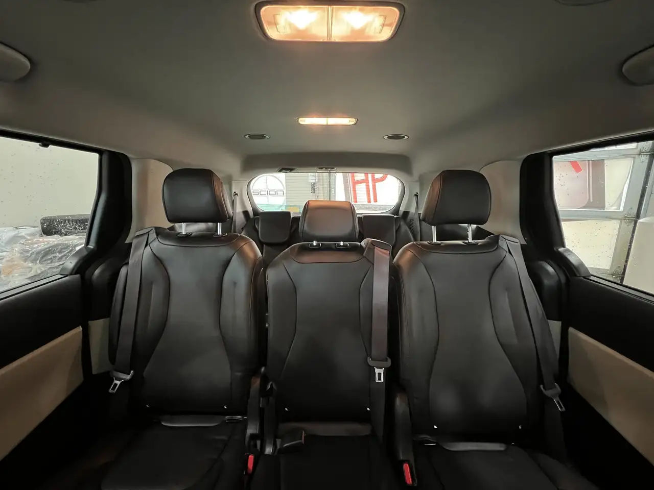 Kia Carnival photo Kia Carnival