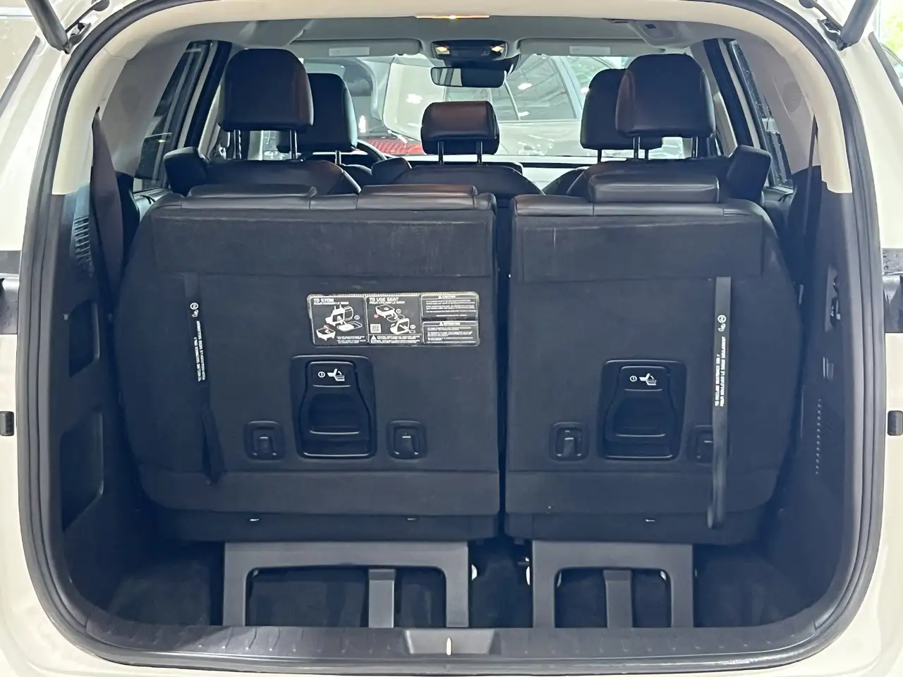 Kia Carnival photo Kia Carnival