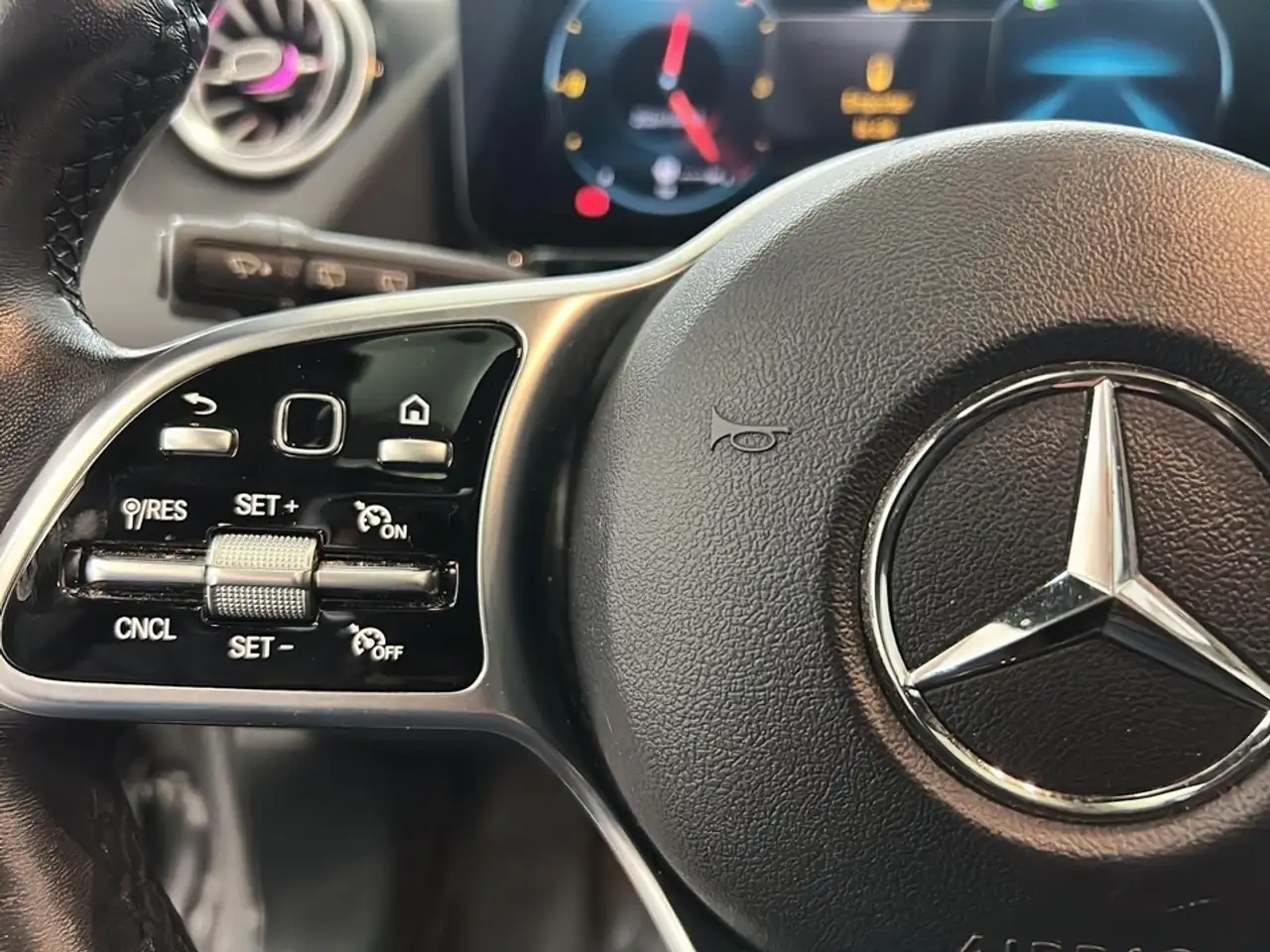 Mercedes-Benz GLA fotografie Mercedes-Benz GLA