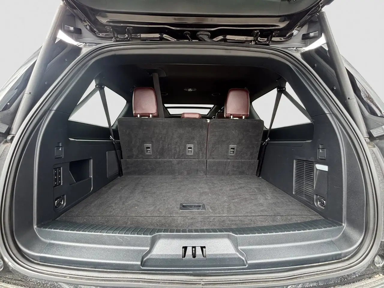 Ford Expedition снимка Ford Expedition
