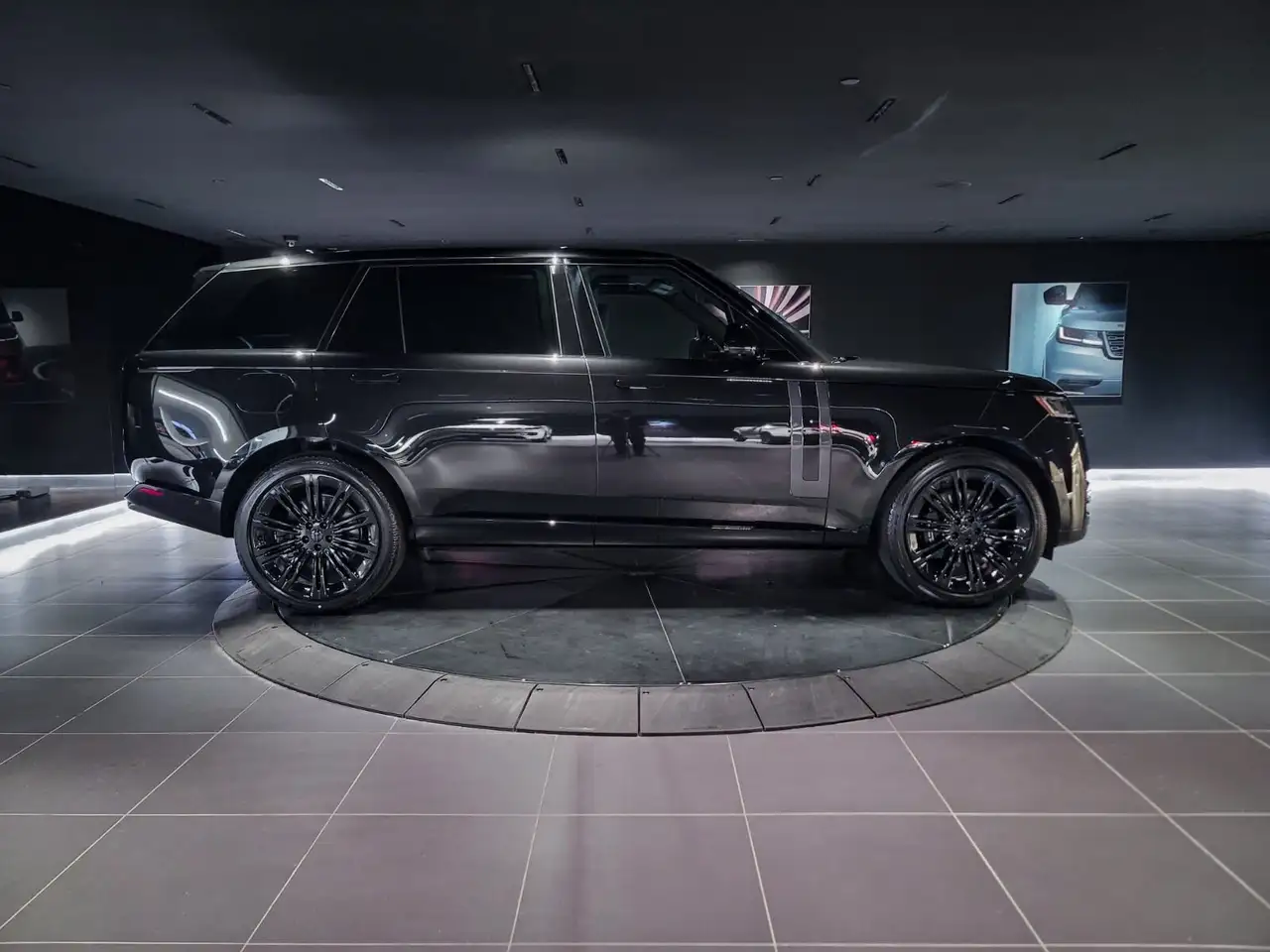 Land Rover Range Rover photo Land Rover Range Rover