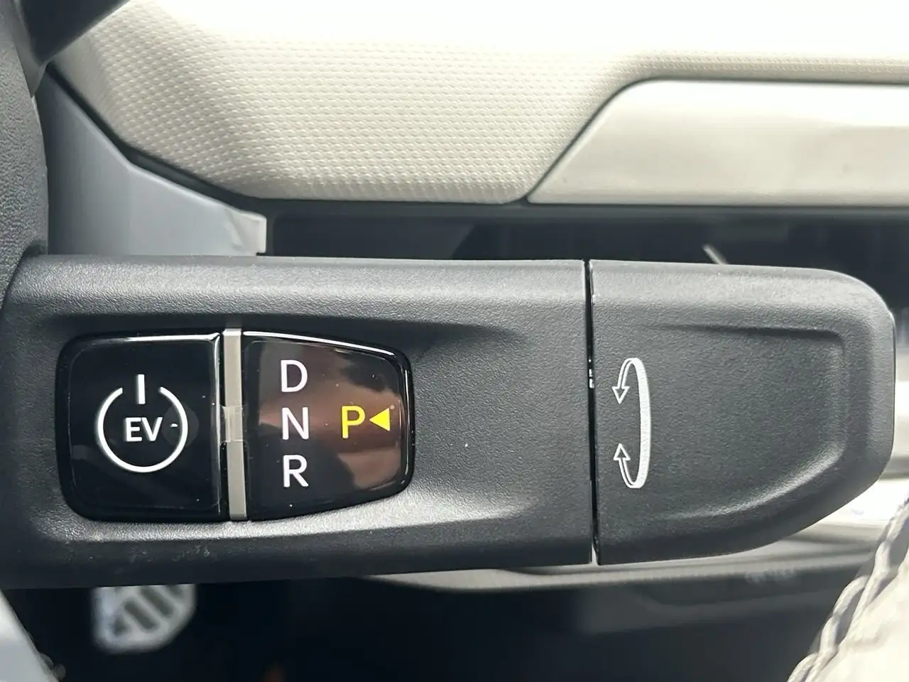 Kia EV4 photo Kia EV4