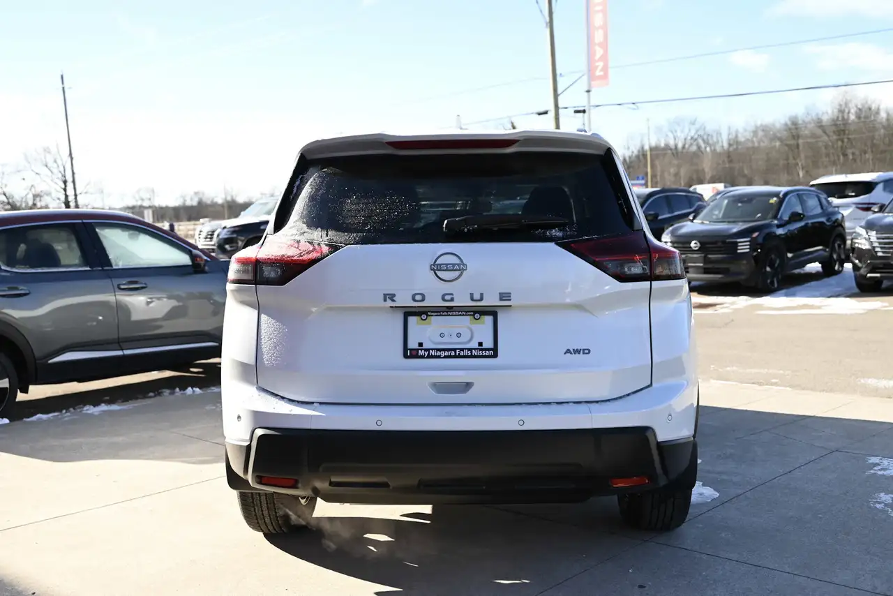 Nissan Rogue fotografie Nissan Rogue