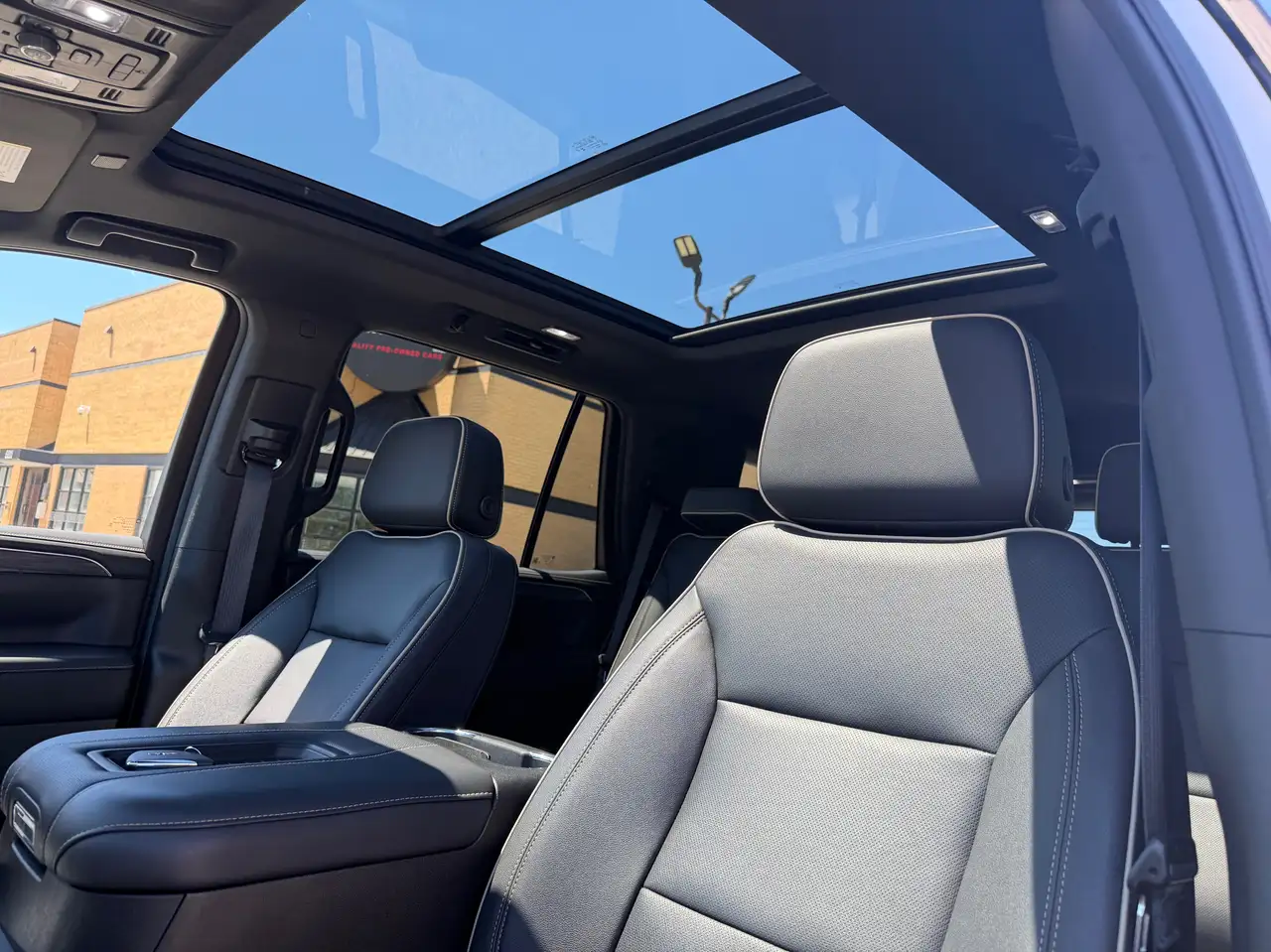GMC Yukon снимка GMC Yukon