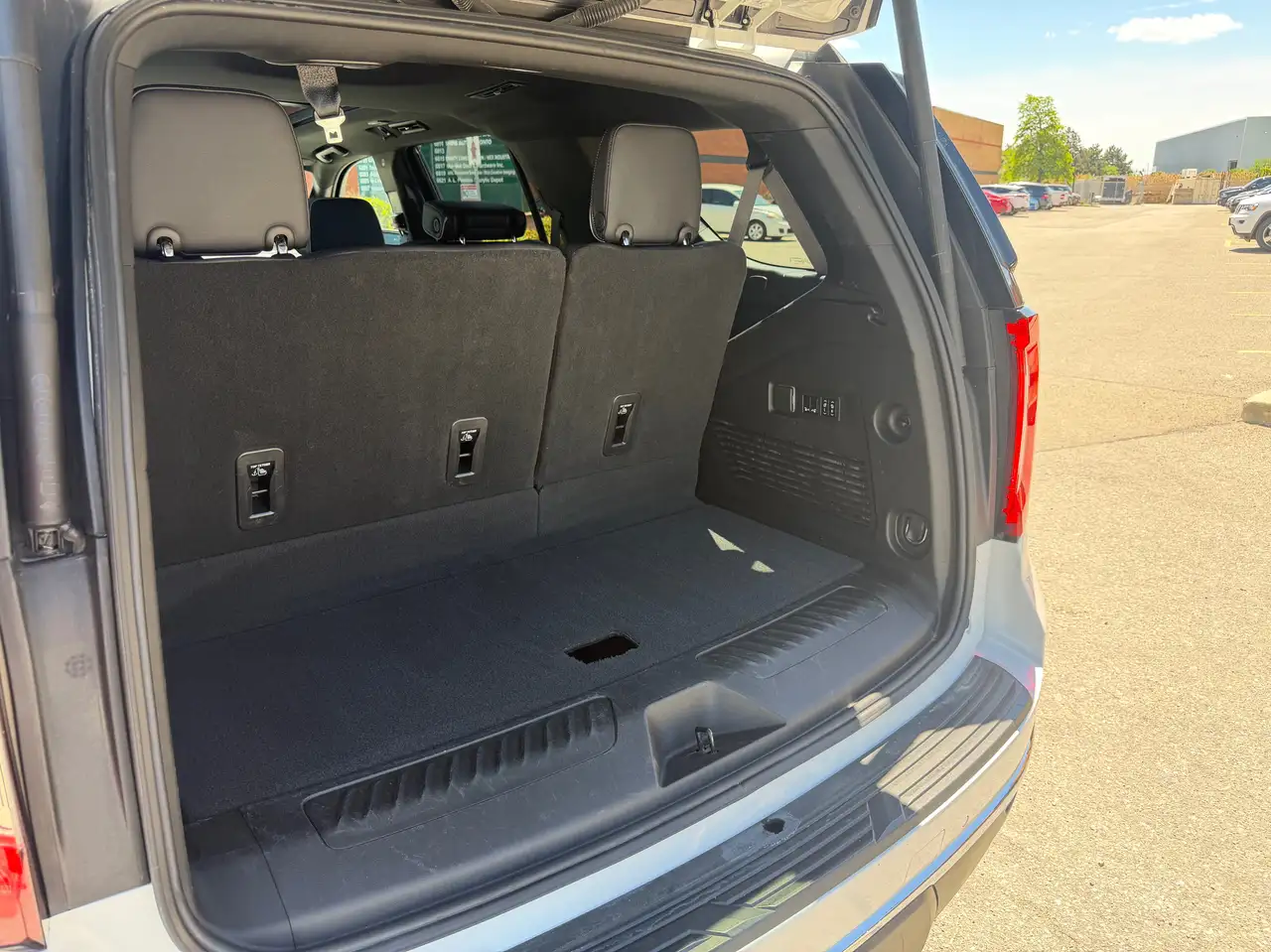 GMC Yukon снимка GMC Yukon