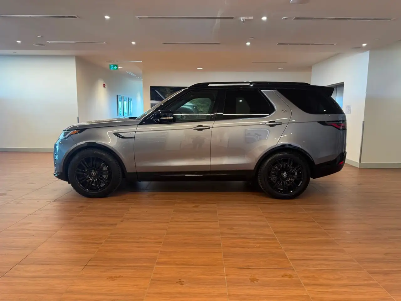 Land Rover Discovery снимка Land Rover Discovery