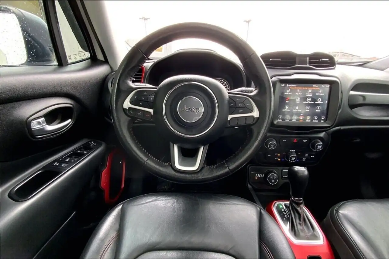 Jeep Renegade снимка Jeep Renegade