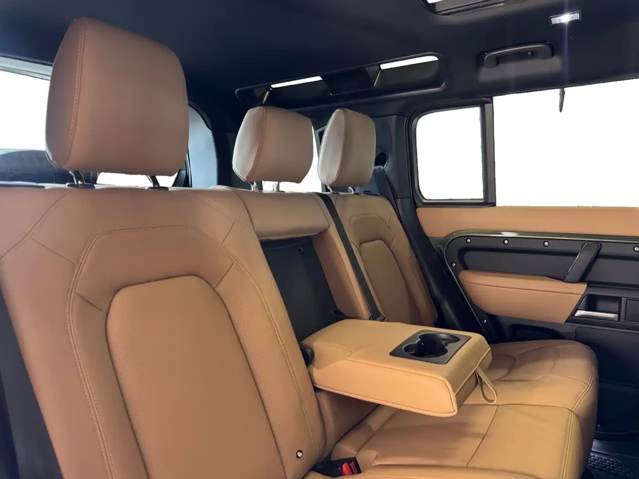 Land Rover Defender photo Land Rover Defender