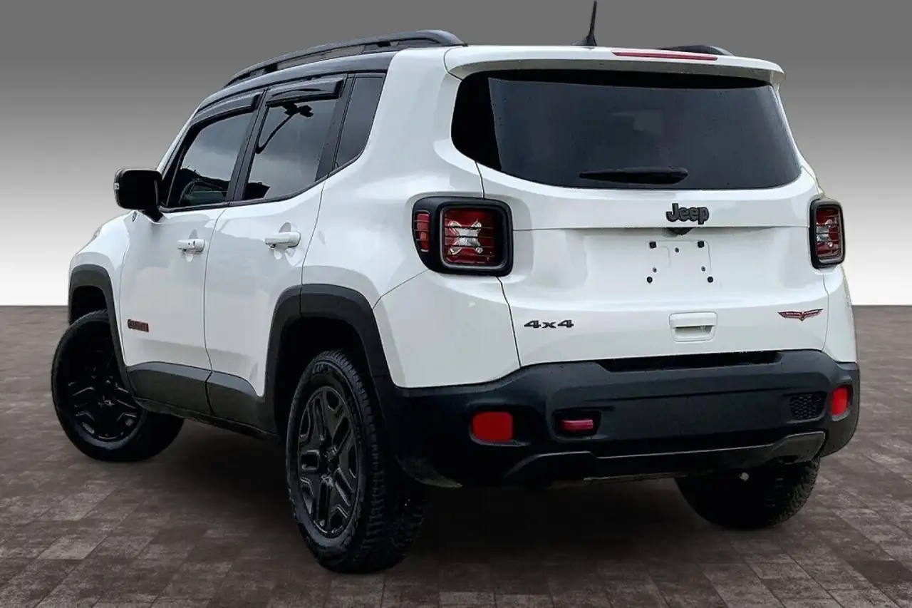 Jeep Renegade снимка Jeep Renegade