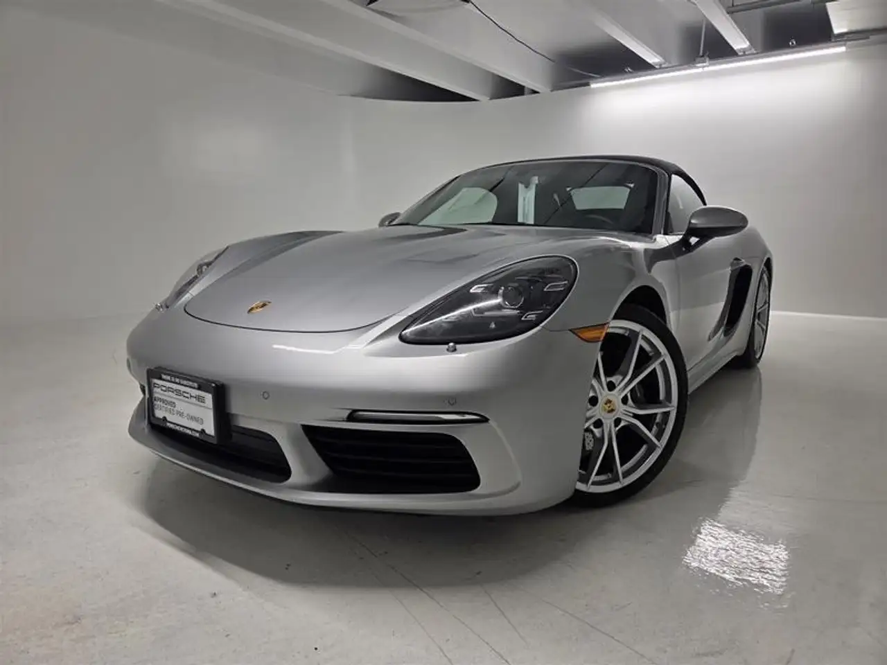 Porsche 718 Boxster снимка Porsche 718 Boxster