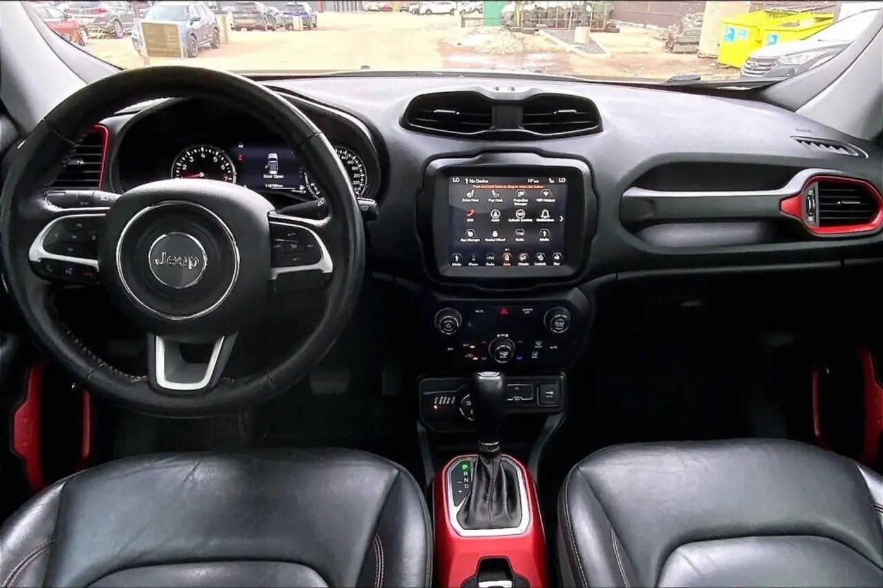 Jeep Renegade снимка Jeep Renegade