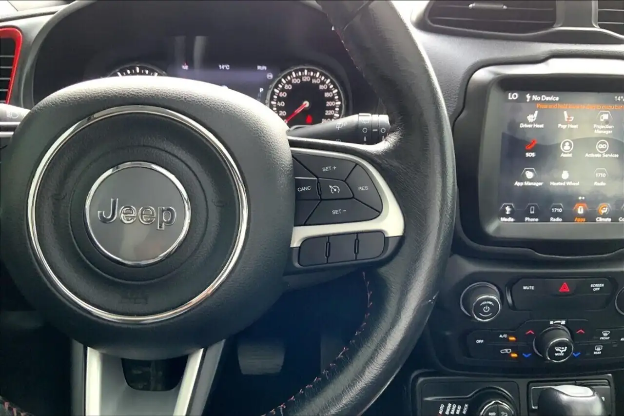 Jeep Renegade снимка Jeep Renegade