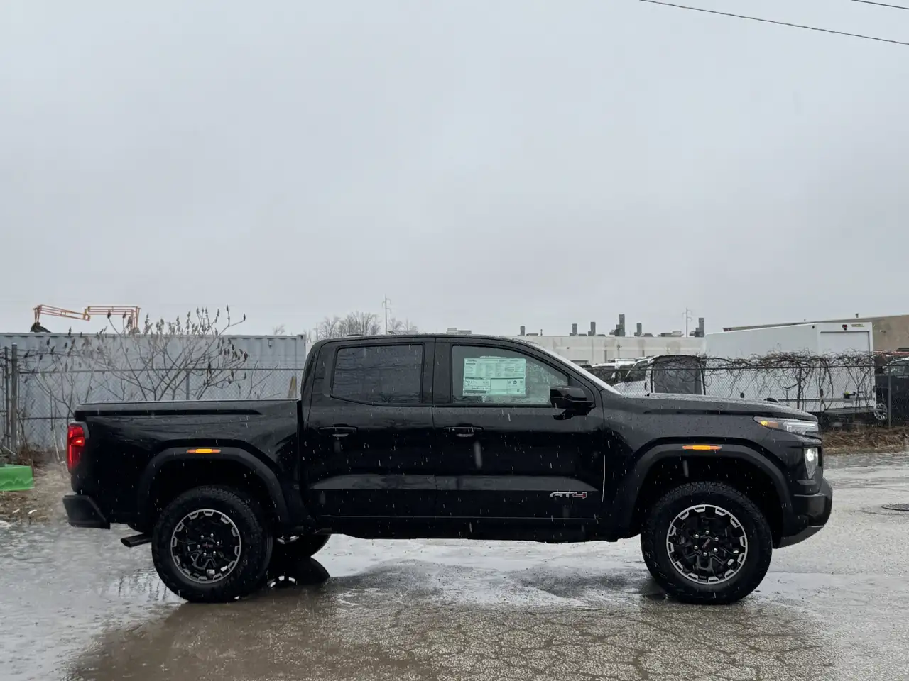GMC Canyon снимка GMC Canyon