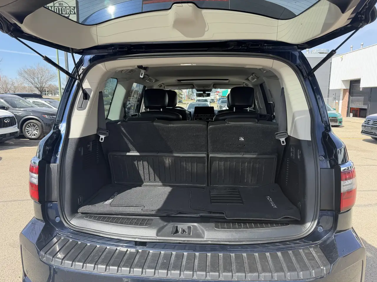 Nissan Armada photo Nissan Armada