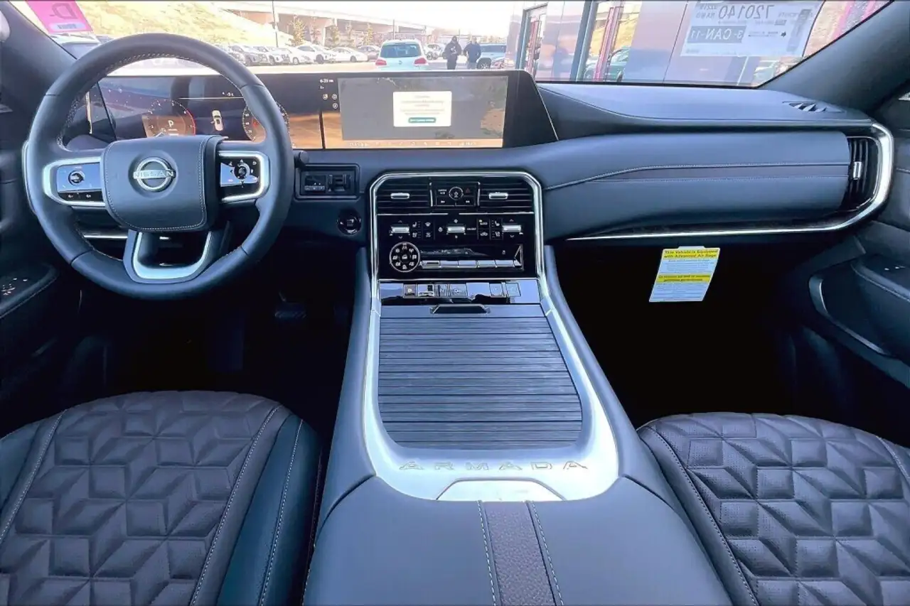 Nissan Armada снимка Nissan Armada