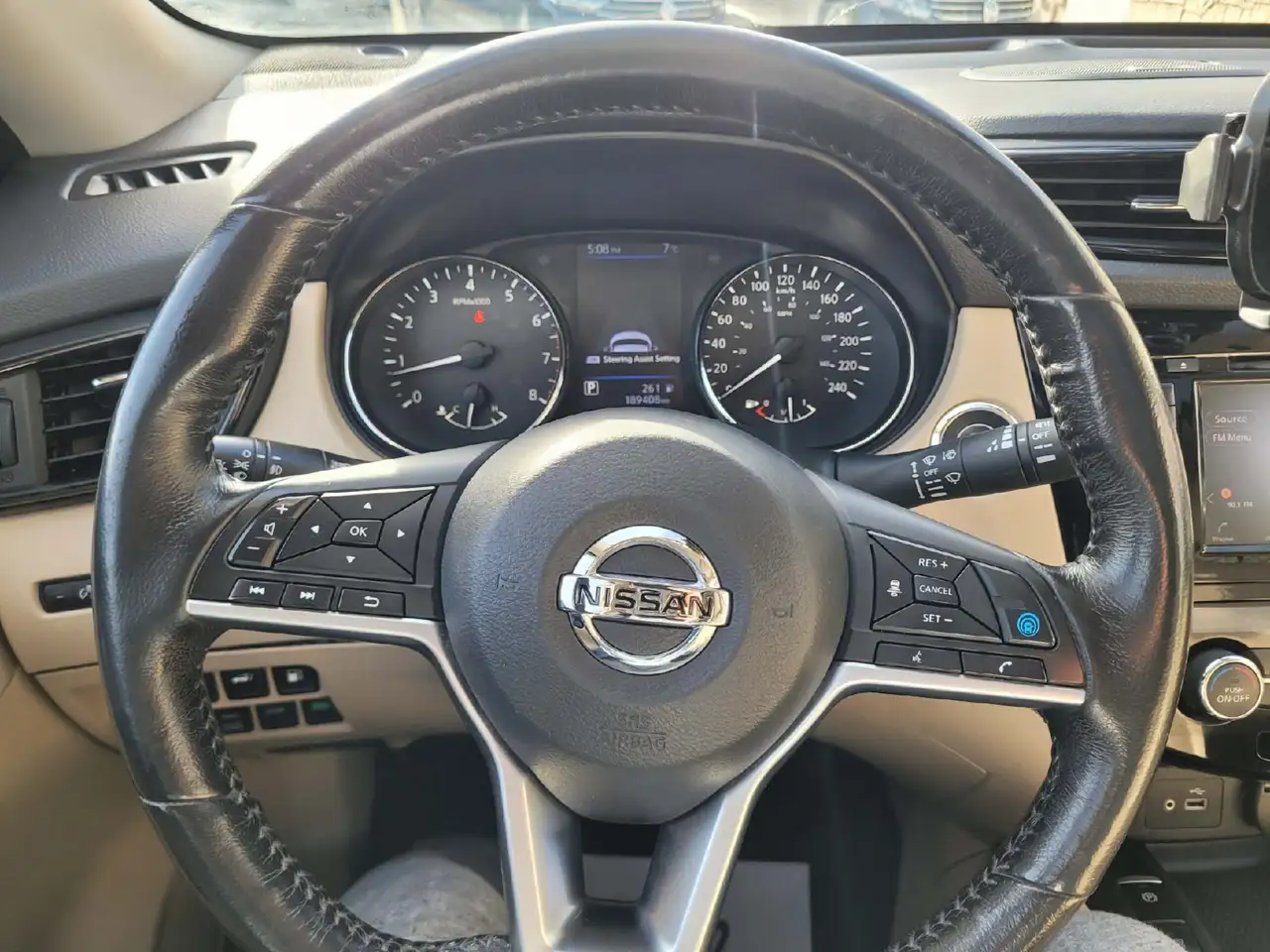 Nissan Rogue снимка Nissan Rogue