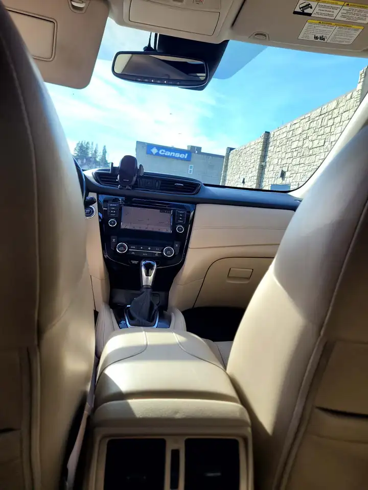 Nissan Rogue снимка Nissan Rogue