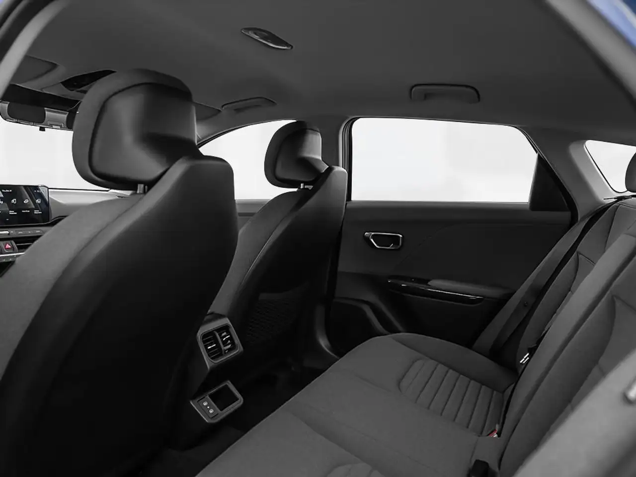 Kia K4 fotografie Kia K4