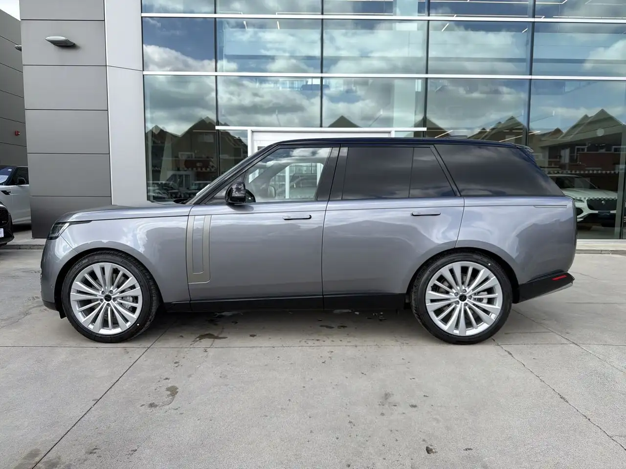 Land Rover Range Rover photo Land Rover Range Rover