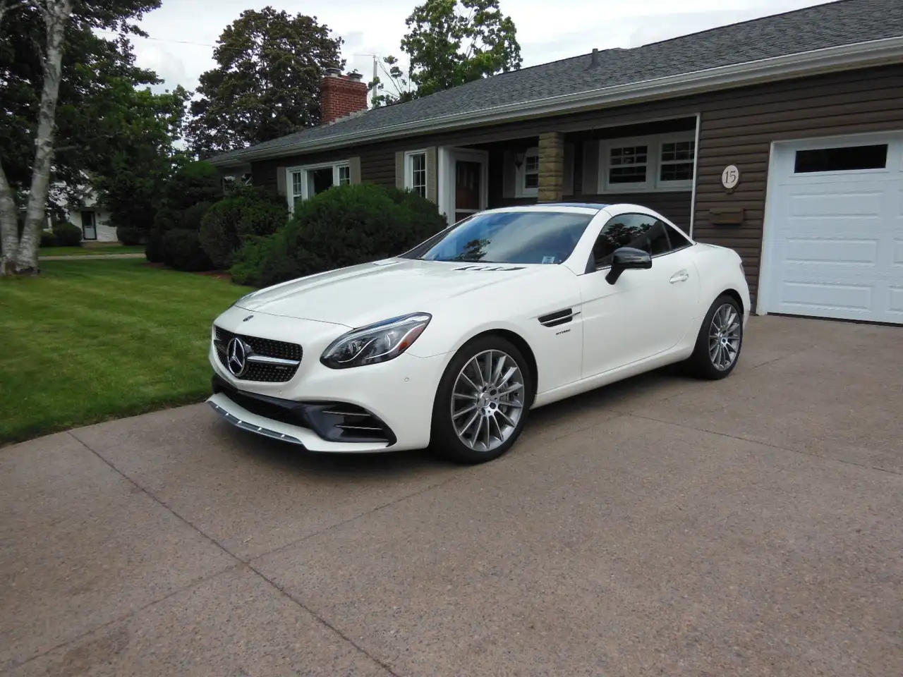 Mercedes-Benz SLC снимка Mercedes-Benz SLC