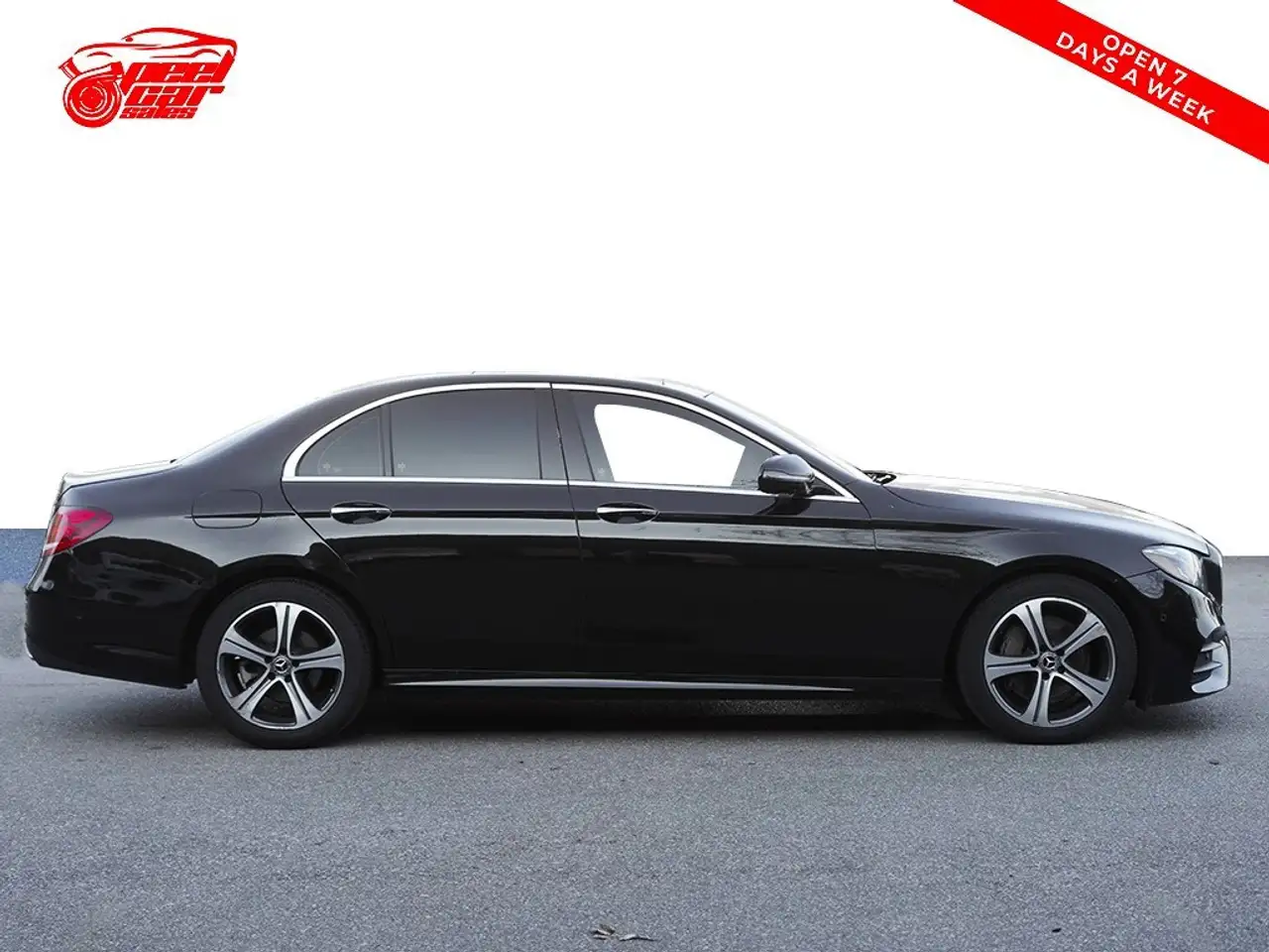 Mercedes-Benz E-Class photo Mercedes-Benz E-Class