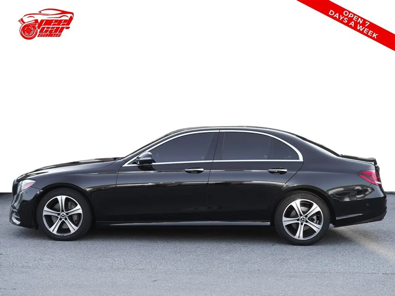 Mercedes-Benz E-Class photo Mercedes-Benz E-Class