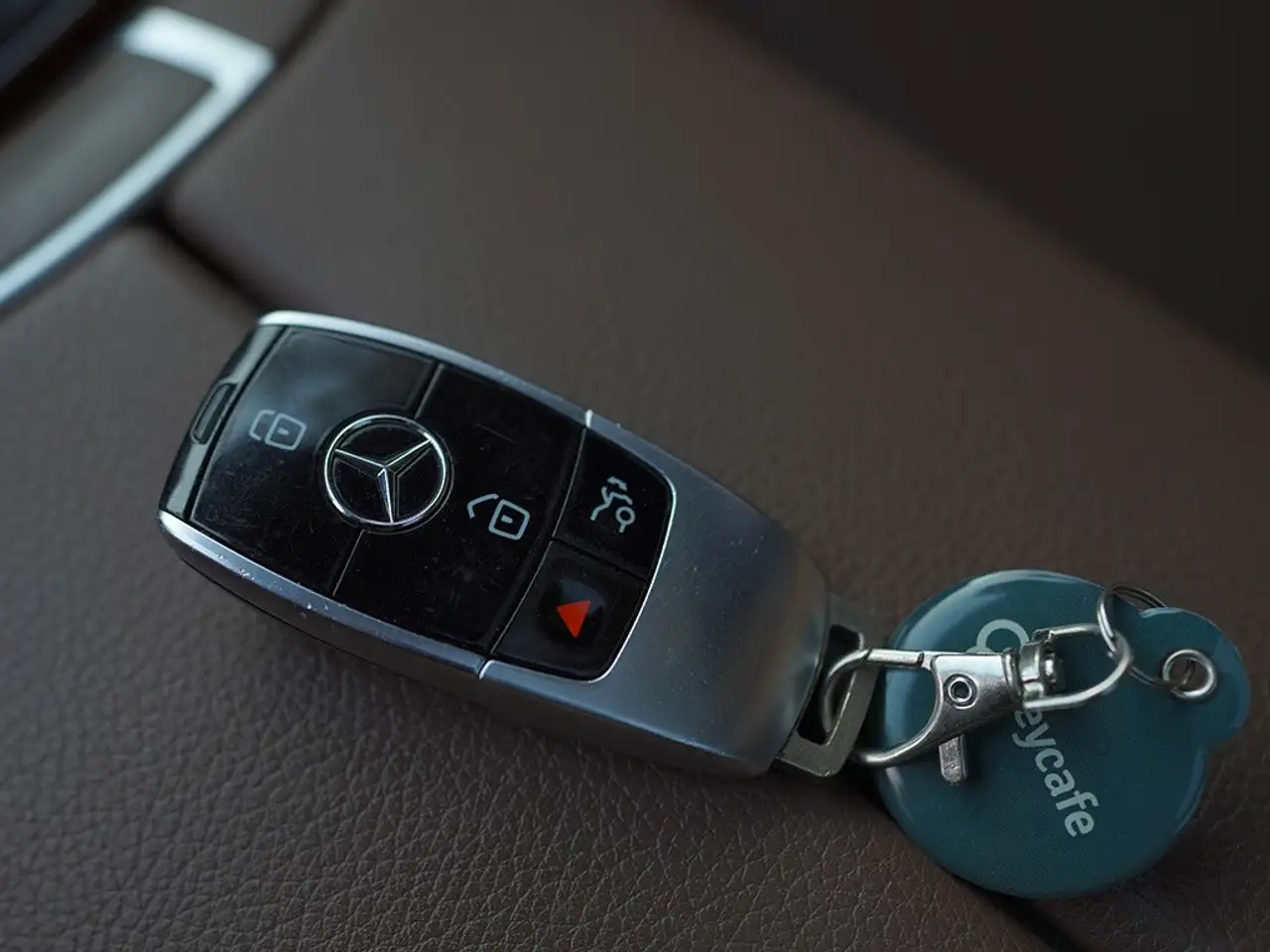 Mercedes-Benz E-Class photo Mercedes-Benz E-Class