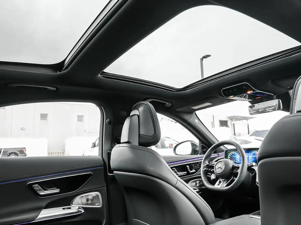 Mercedes-Benz E-Class fotografie Mercedes-Benz E-Class
