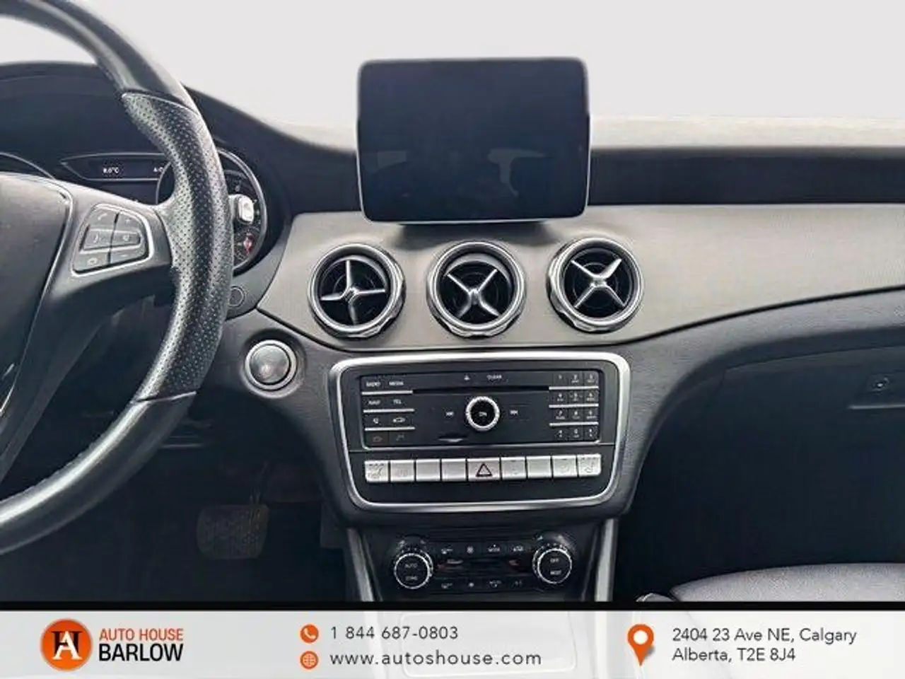 Mercedes-Benz GLA снимка Mercedes-Benz GLA