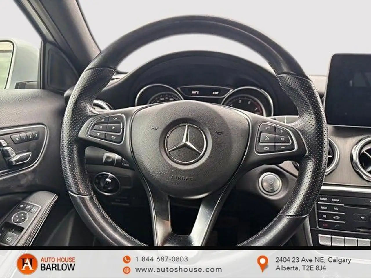 Mercedes-Benz GLA снимка Mercedes-Benz GLA