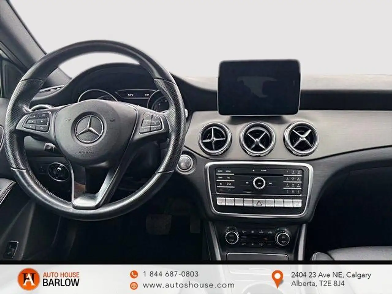 Mercedes-Benz GLA снимка Mercedes-Benz GLA