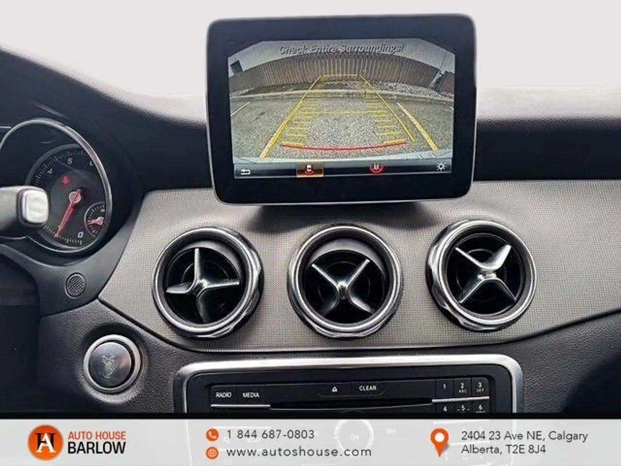 Mercedes-Benz GLA снимка Mercedes-Benz GLA