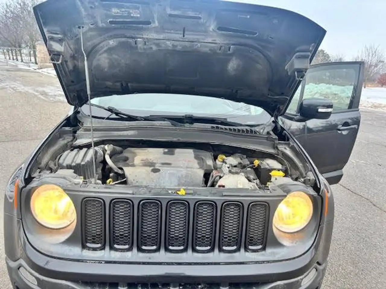 Jeep Renegade снимка Jeep Renegade