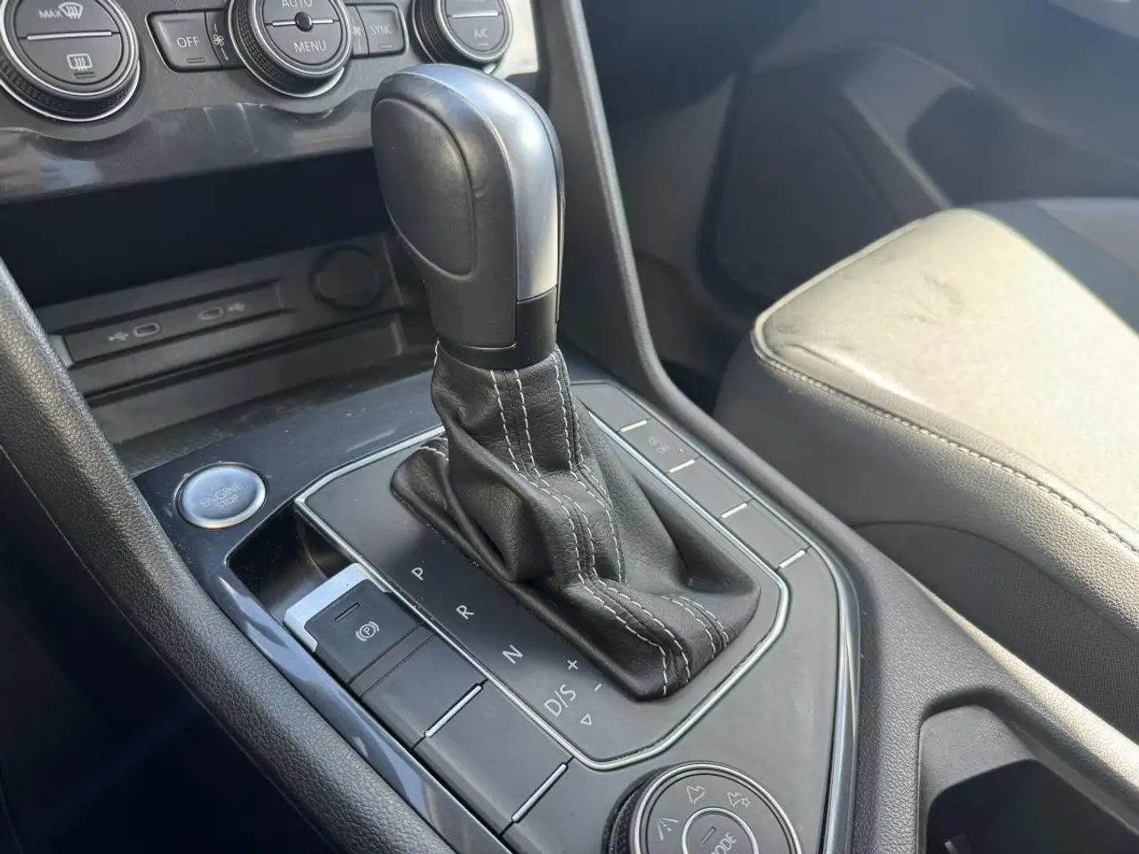 Volkswagen Tiguan снимка Volkswagen Tiguan