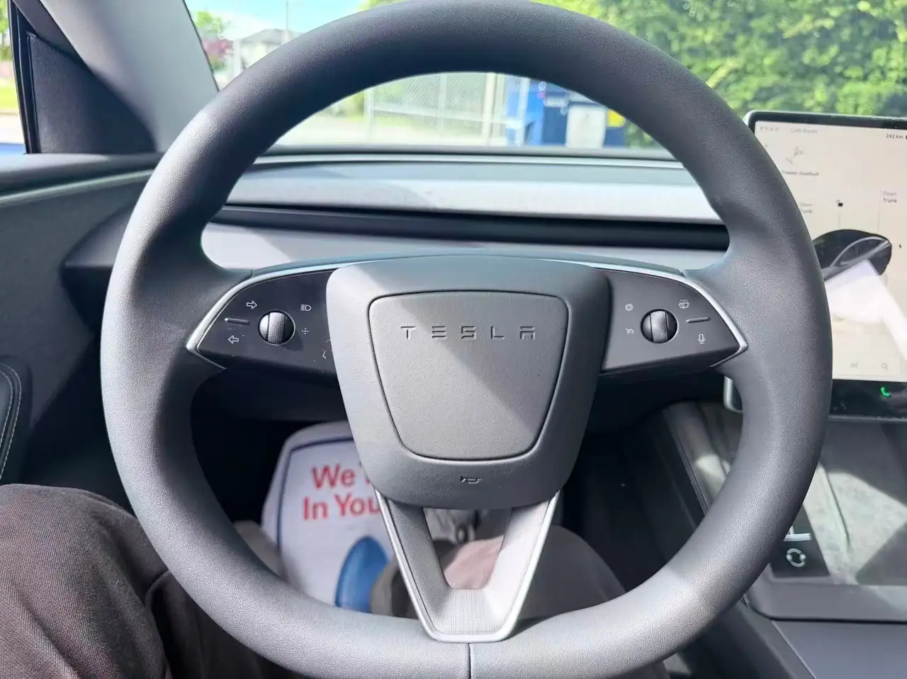 Tesla Model 3 снимка Tesla Model 3