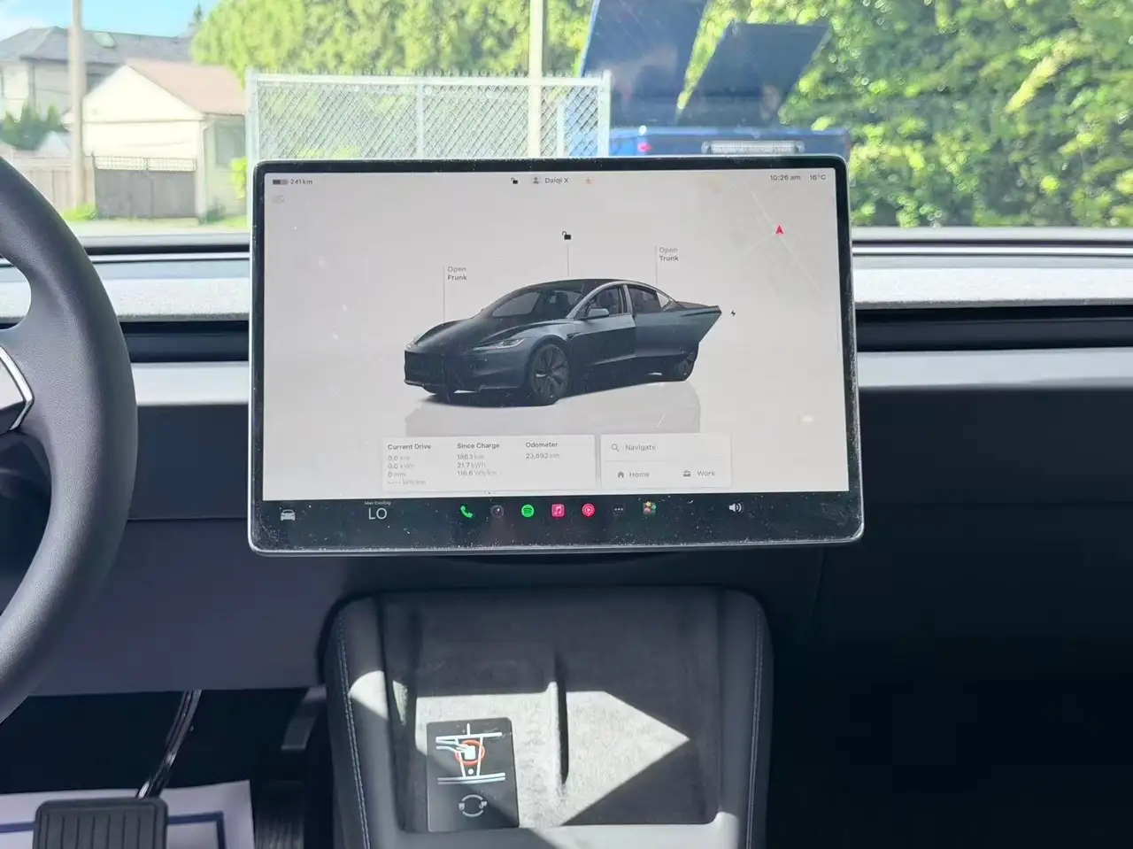 Tesla Model 3 снимка Tesla Model 3