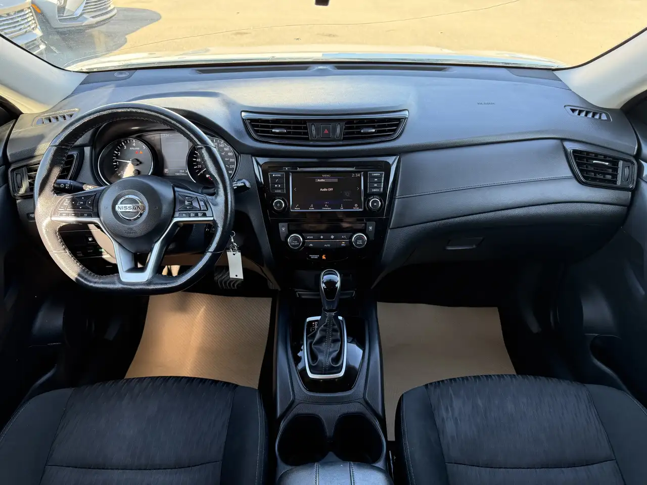 Nissan Rogue fotografie Nissan Rogue