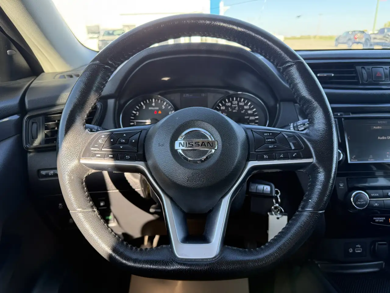 Nissan Rogue fotografie Nissan Rogue