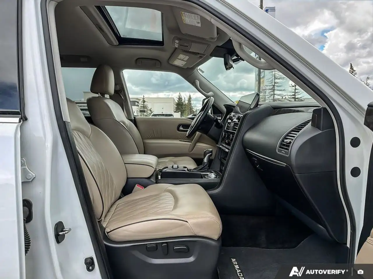 Nissan Armada fotografie Nissan Armada