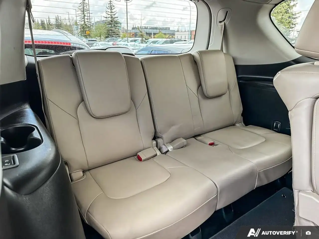 Nissan Armada fotografie Nissan Armada