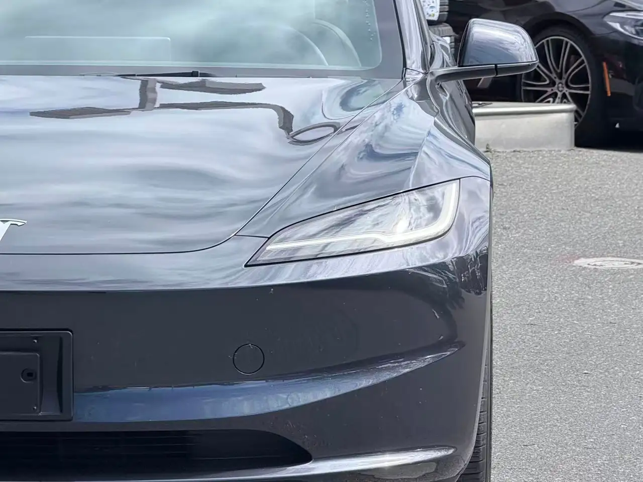 Tesla Model 3 снимка Tesla Model 3