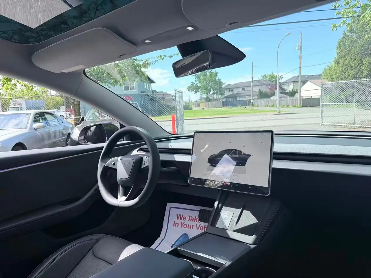 Tesla Model 3 снимка Tesla Model 3