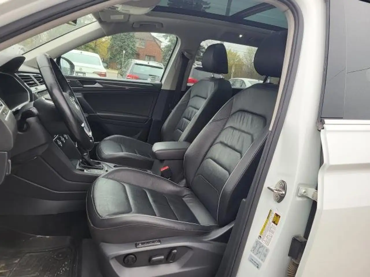 Volkswagen Tiguan снимка Volkswagen Tiguan