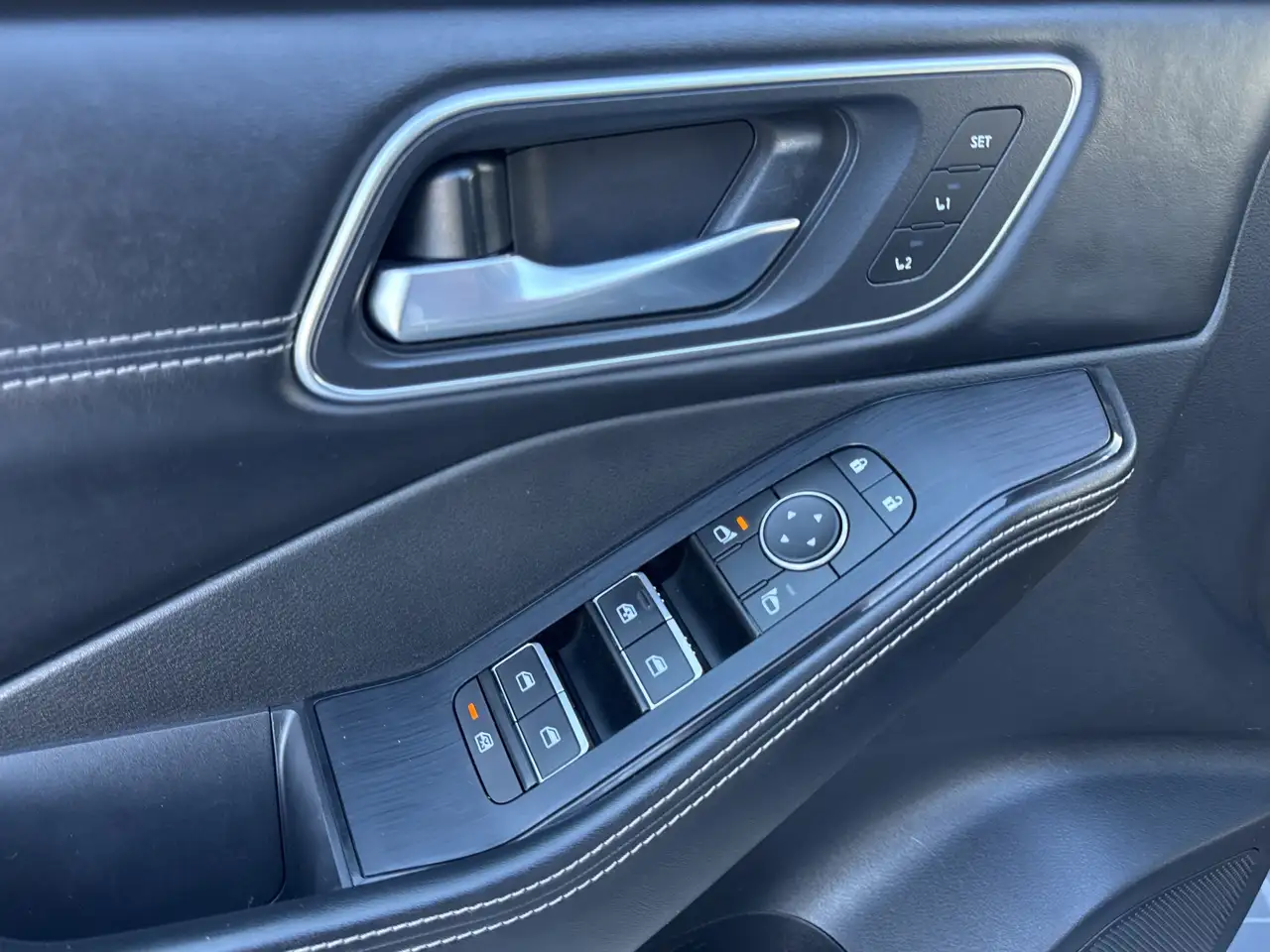 Nissan Rogue photo Nissan Rogue