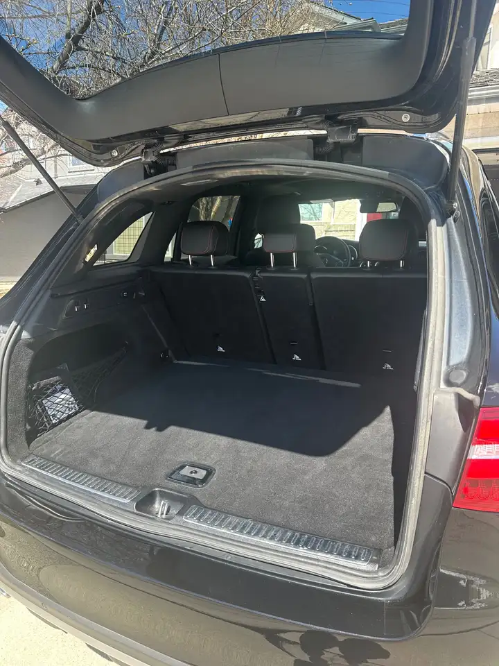 Mercedes-Benz GLC снимка Mercedes-Benz GLC