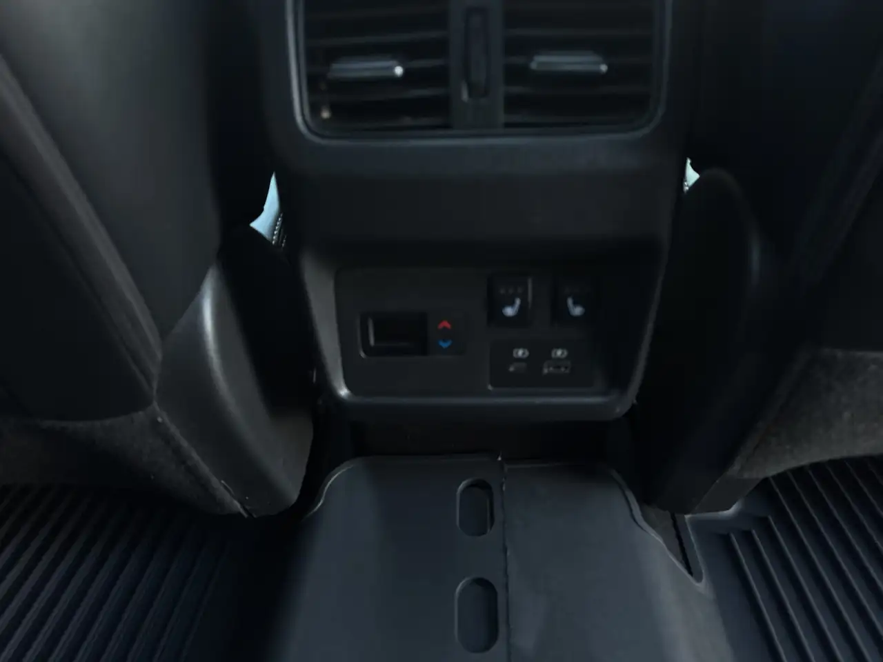 Nissan Rogue photo Nissan Rogue