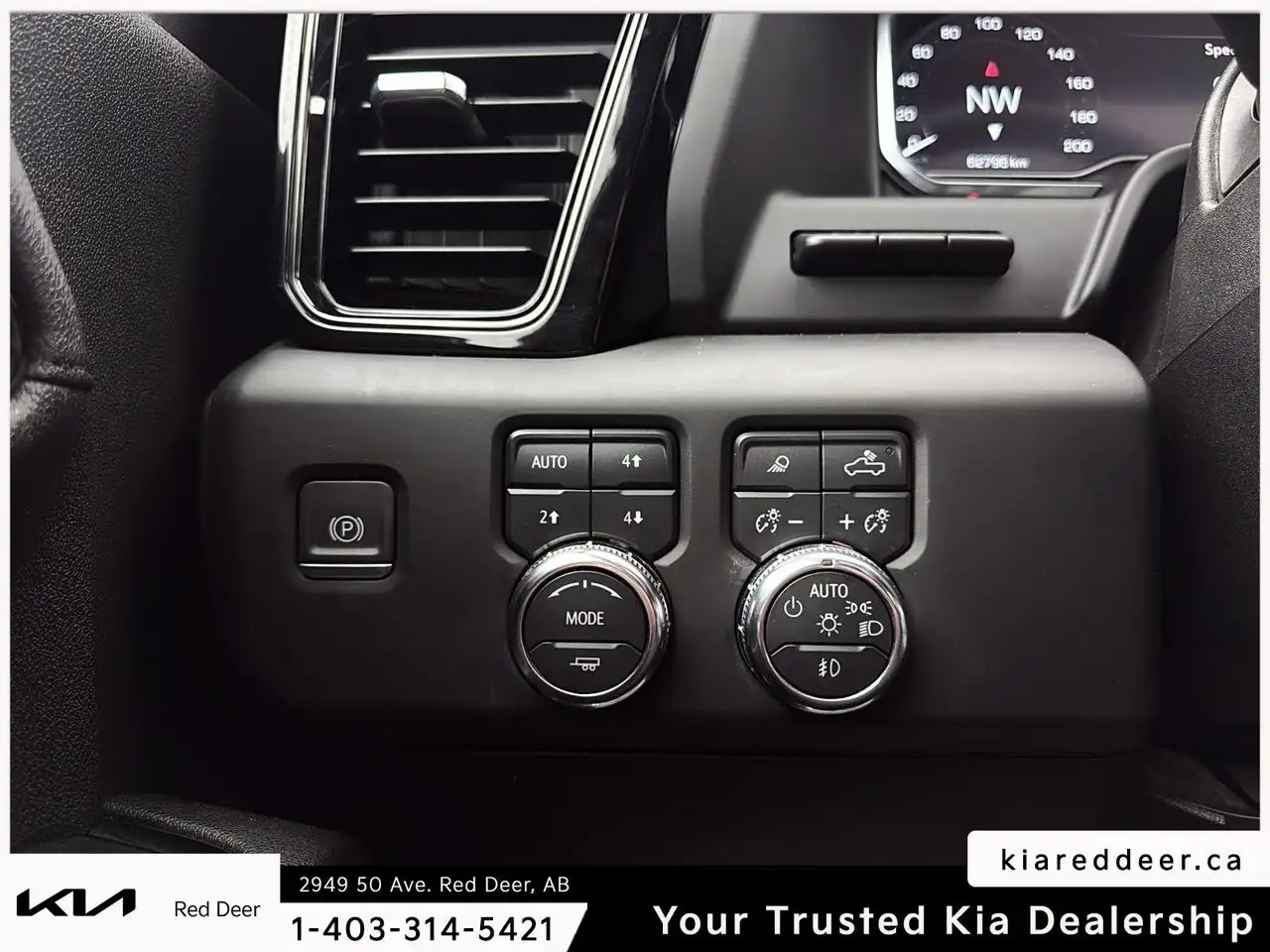 GMC Sierra 3500HD photo GMC Sierra 3500HD